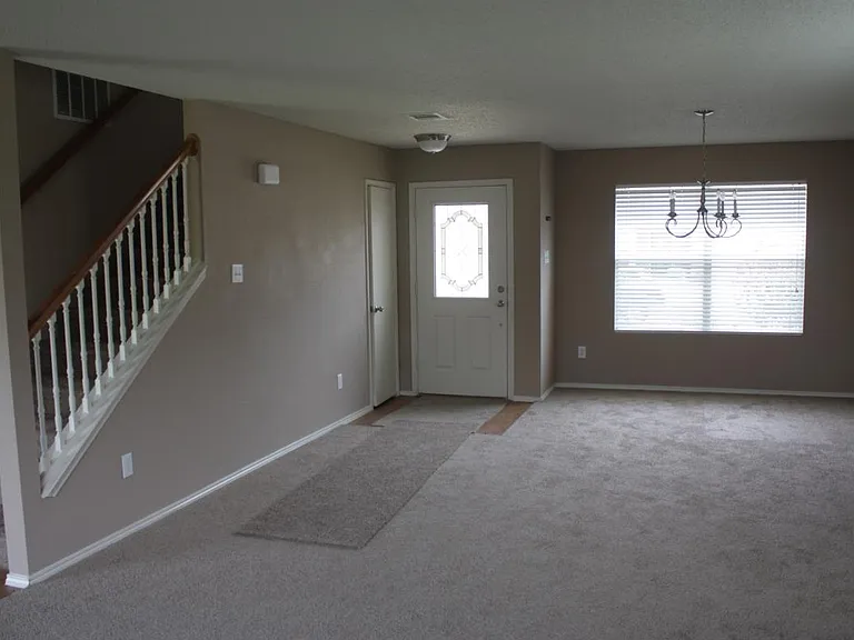 309 Dakota Ridge Dr — Photo 3