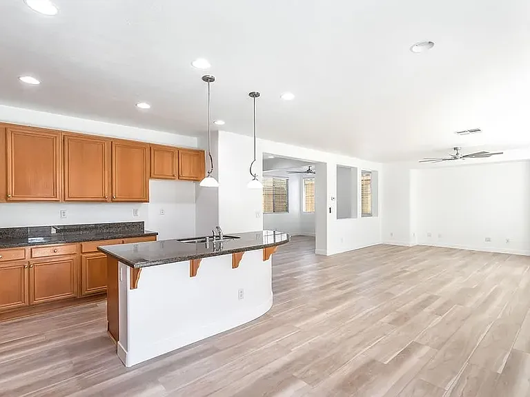 4333 Desert Haven Ave — Photo 11