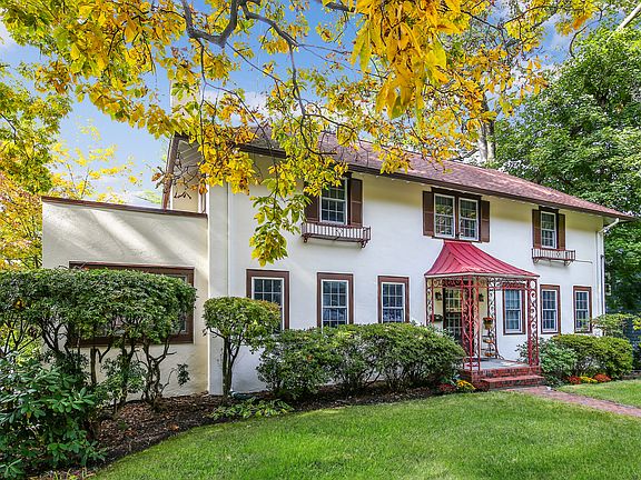33 Claremont Road