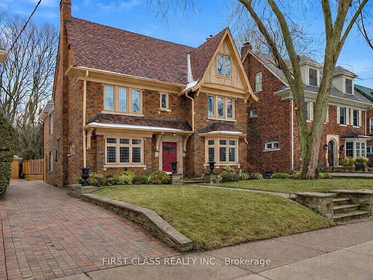 80 Douglas Dr — Photo 1