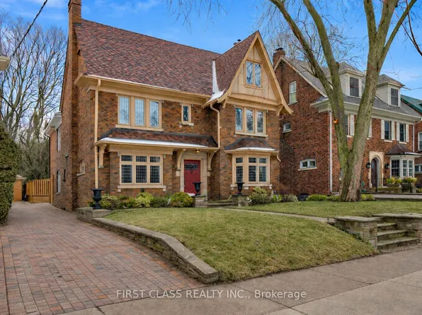 80 Douglas Dr, Toronto, ON M4W 2B4