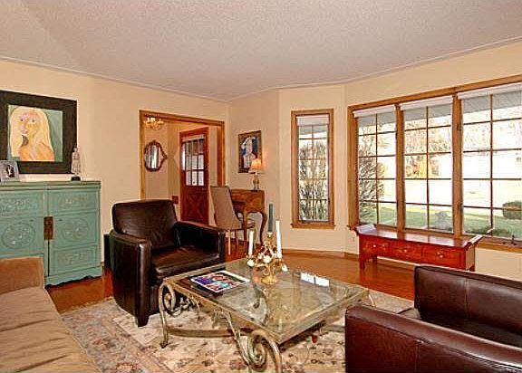 4th image of 7312 Wooddale Avenue S