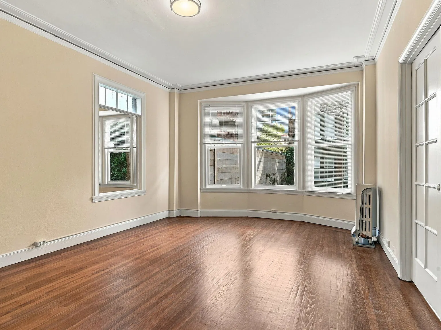 1 bed, $5,495 — Photo 2