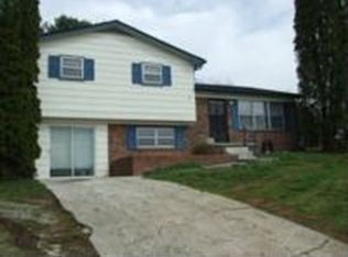 515 Dover Rd, Morristown, TN 37813