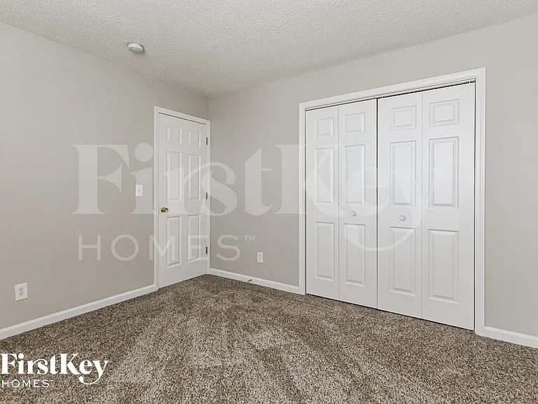 8114 Grove Berry Dr — Photo 13