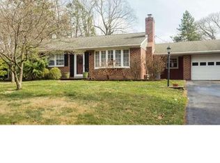 418 Sheffield Dr, Wallingford, PA 19086