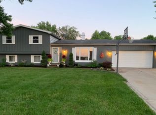 515 W Wildwood Dr, Mt Zion, IL 62549