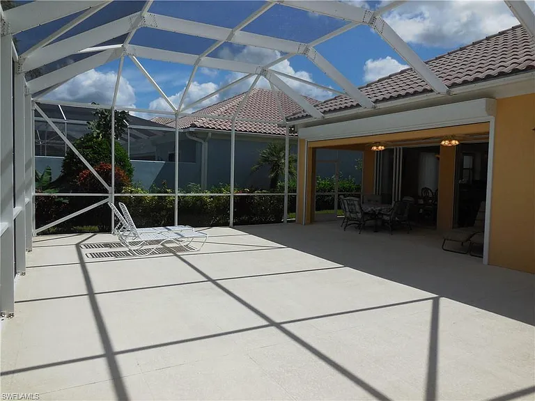8539 Alessandria Ct — Photo 32
