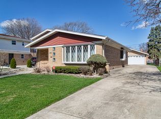 5128 W 107th St, Oak Lawn, IL 60453