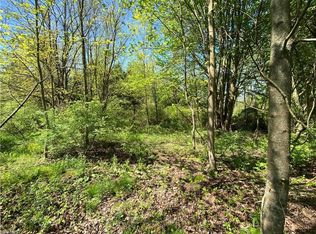 2135 Macklin Rd, New Waterford, OH 44445