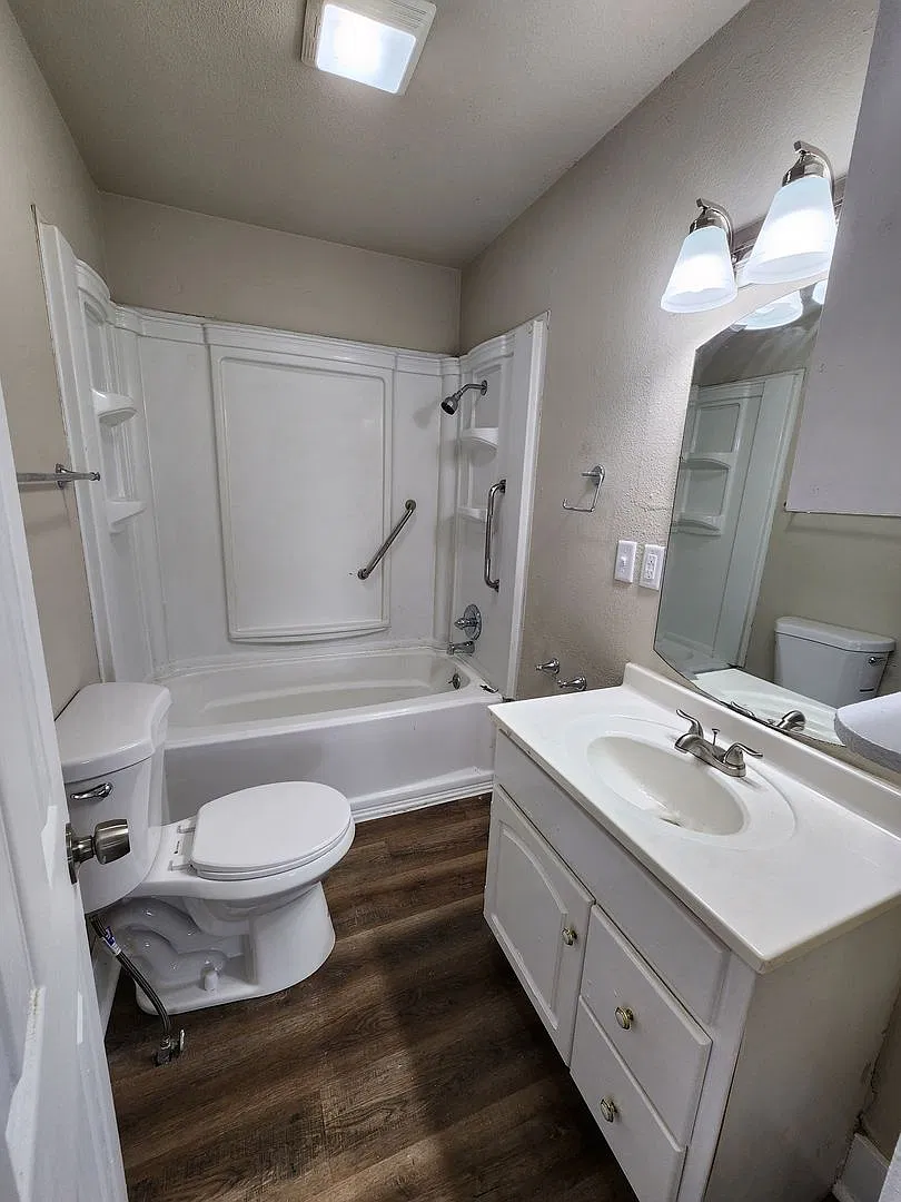 3 bedroom 1 bath home — Photo 4