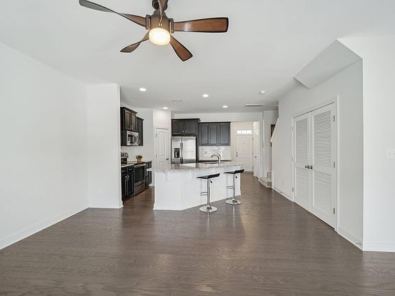 4th image of 102 Harvest Oaks Ln Unit 132