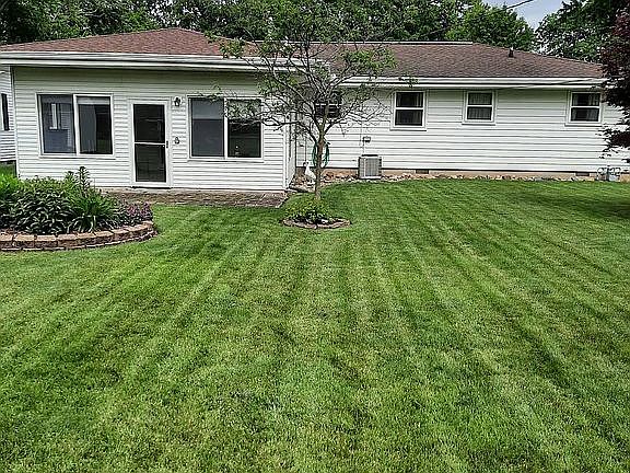 3rd image of 205 N Kentucky St