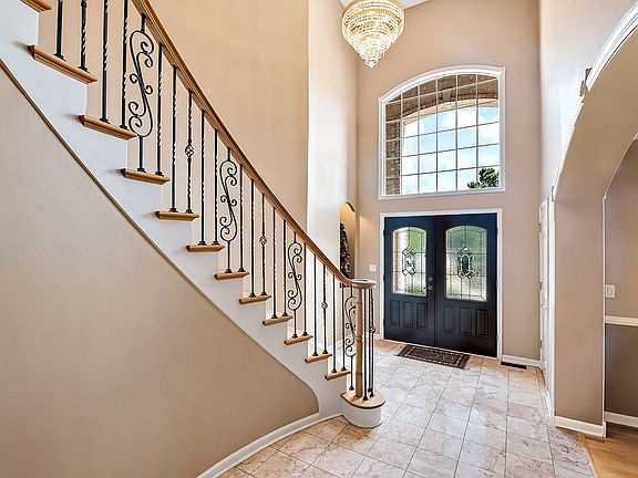 3rd image of 511 Saint Johns Ct