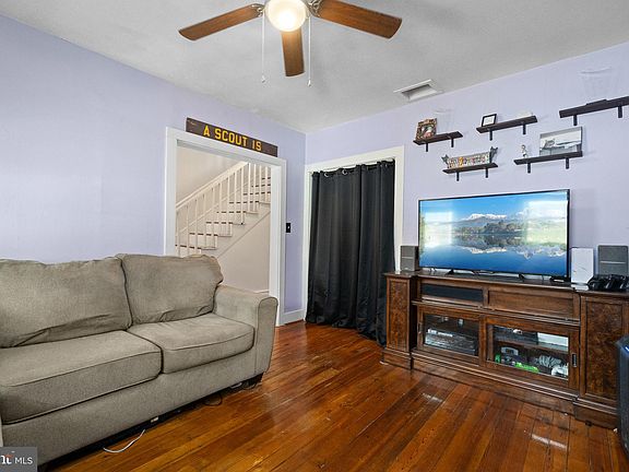 4th image of 139 Cambridge St