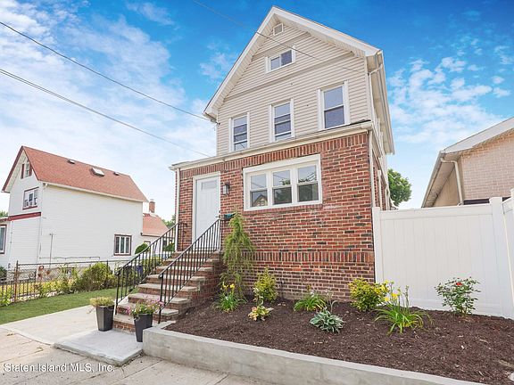 2nd image of 523 Melyn Pl