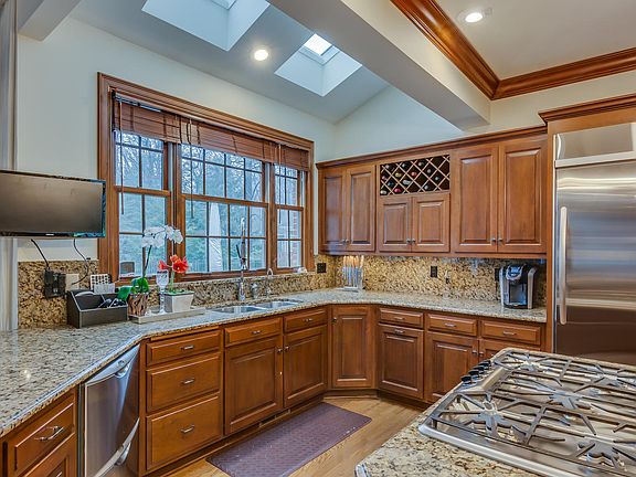 2nd image of 51371 Grandoaks Ct