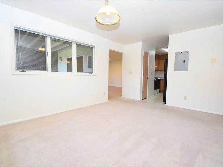 813 W Villard St #73 — Photo 9