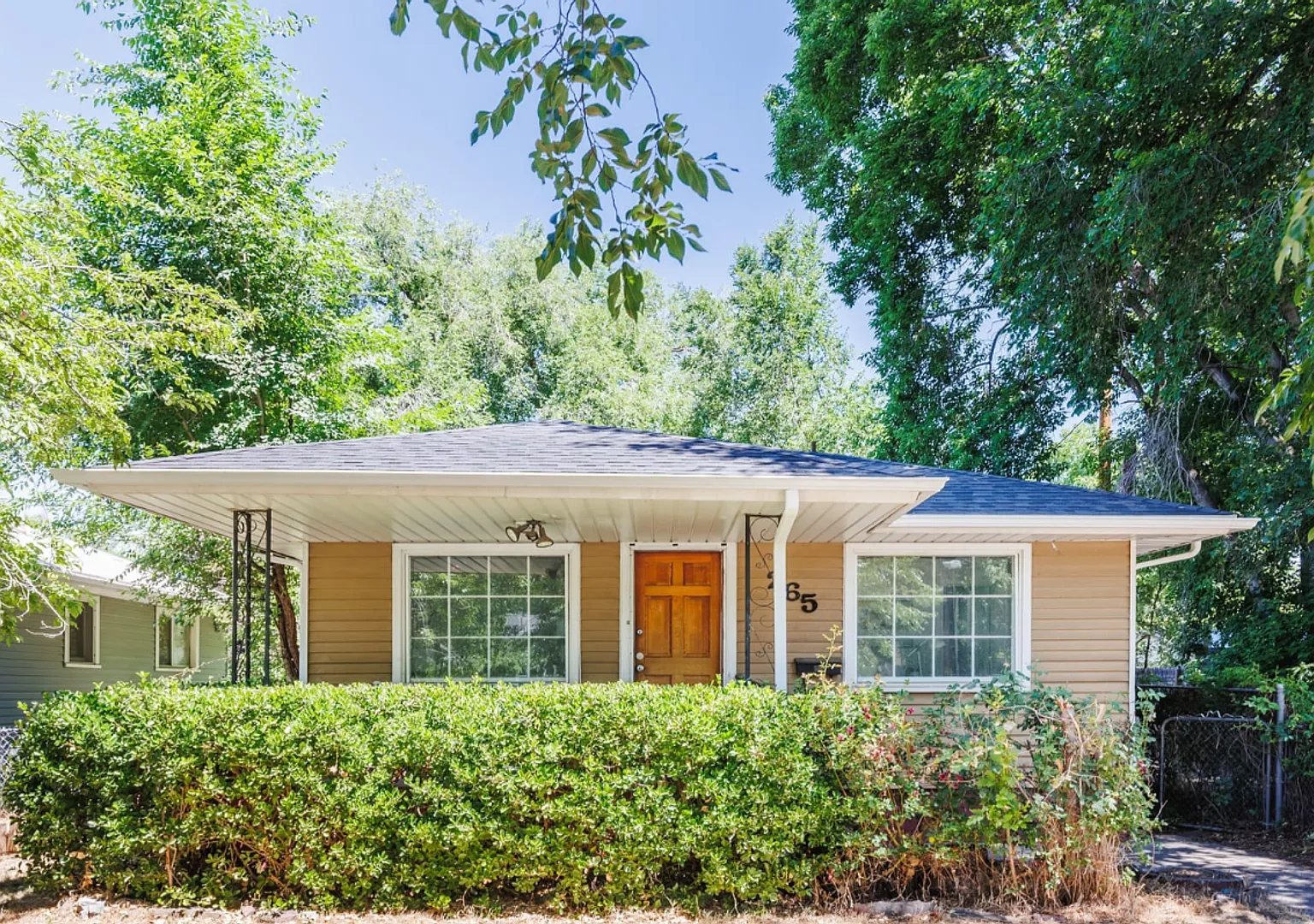 Updated Salt Lake Bungalow Style Home — Photo 2