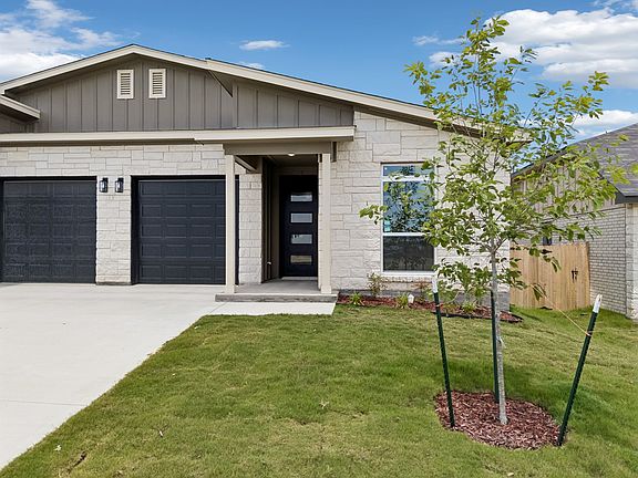 2nd image of 1307 Lone Pine Way