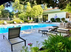 4648 Park Granada