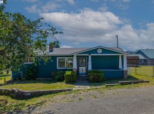 412 23rd St, Myrtle Point, OR 97458