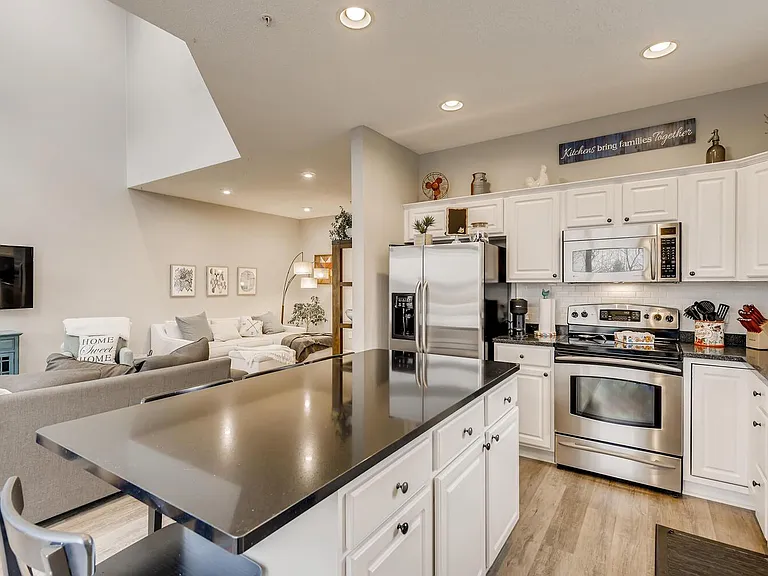 5038 Archer Ln — Photo 13