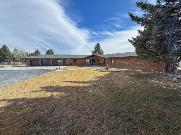 2425 W Main St, Riverton, WY 82501