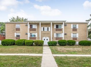 920 Kingsway Dr APT 2B, Lorain, OH