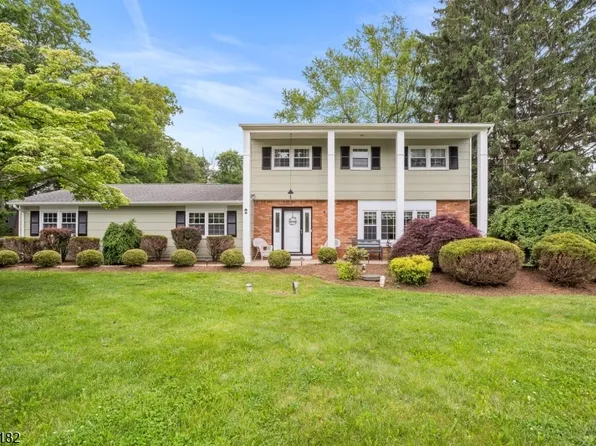 2 Ellam Dr, Randolph Twp., NJ 07869