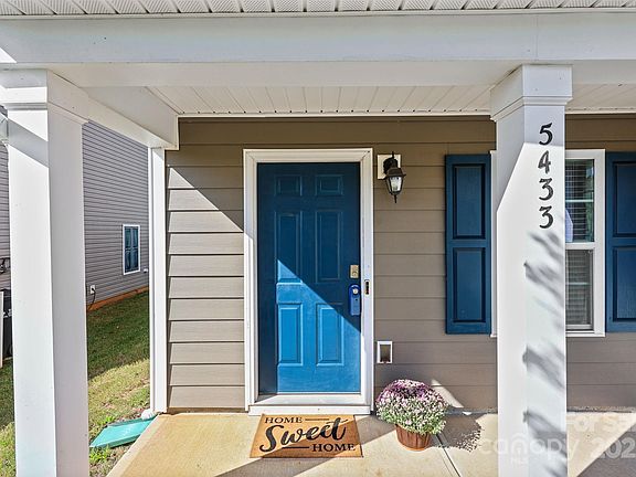 4th image of 5433 Tumbling Brook Ln