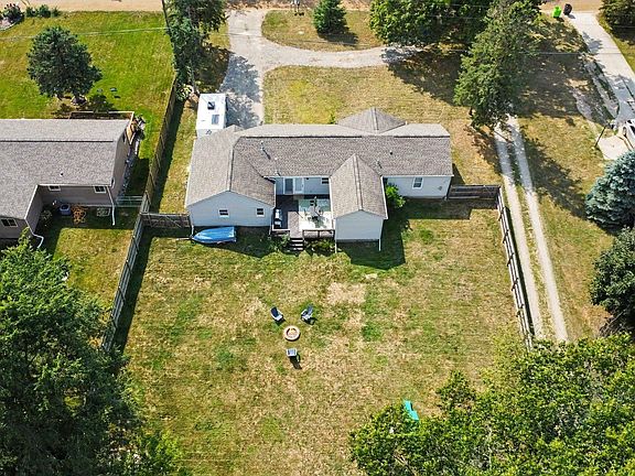 3rd image of 249 S Coats Rd