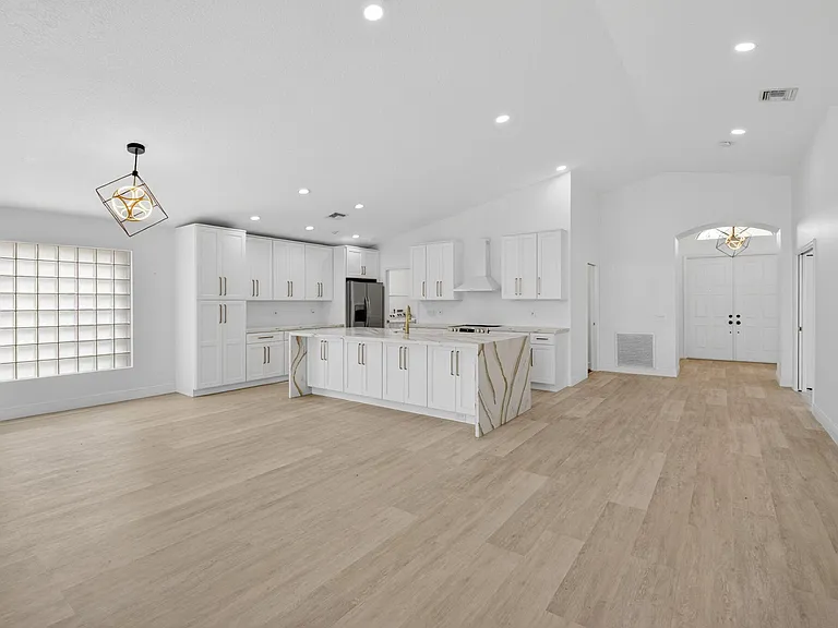 11728 Dove Hollow Ave — Photo 13