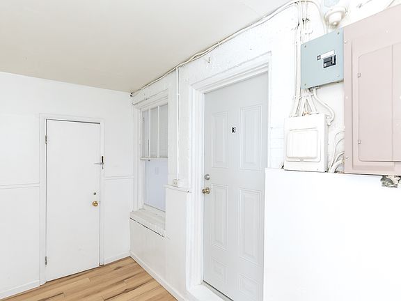 3rd image of 305 N 4th St #3