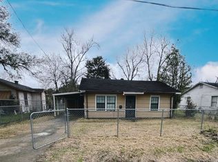 4340 Pine St, Beaumont, TX 77703