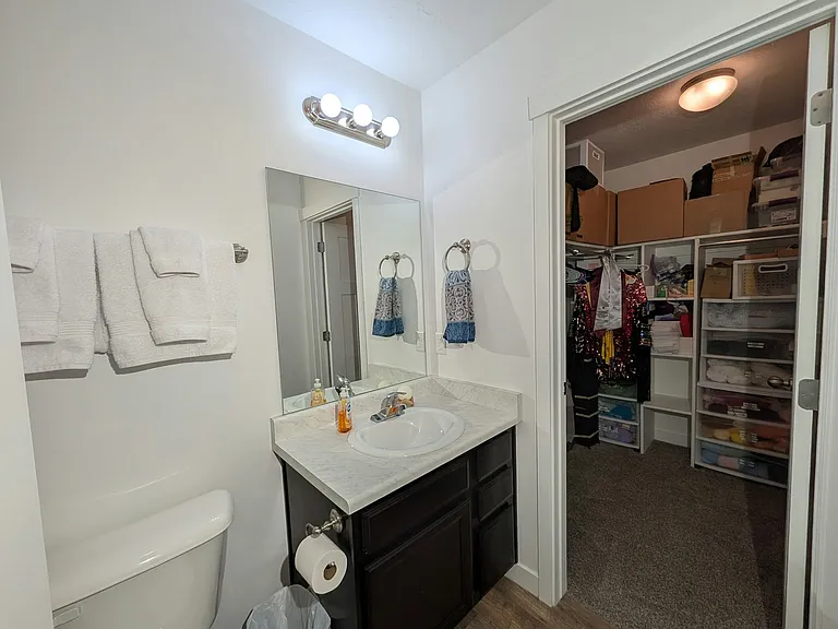 688 E 355 N — Photo 24