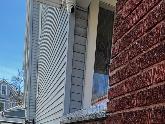4th image of 97 Brunswick Blvd
