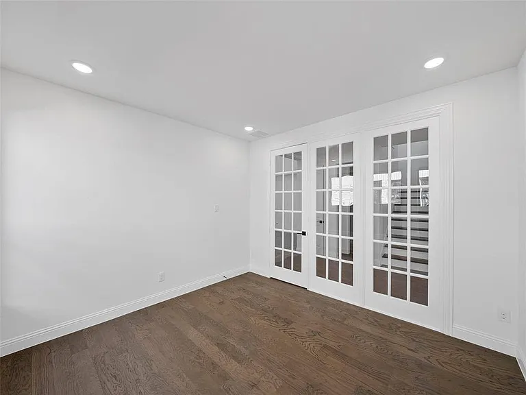 4280 Mill Pond Dr — Photo 8