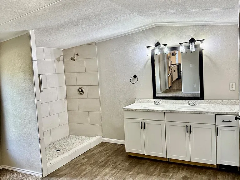 750 Oak Mdws — Photo 12