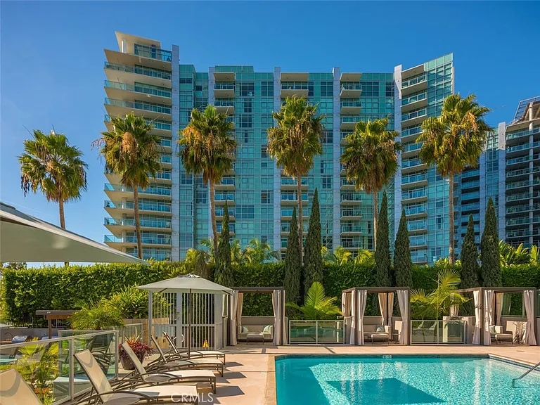 13650 Marina Pointe Dr #1605 — Photo 22