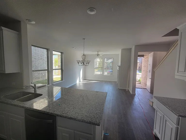 6713 Farsight Dr — Photo 6