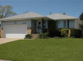 15209 Rowena Ave, Maple Heights, OH 44137