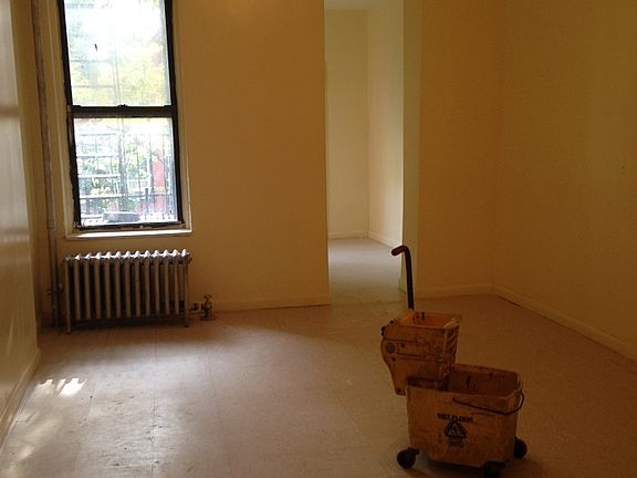 3rd image of 522 W 159th St APT 2B