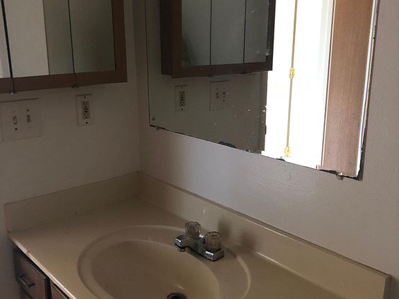 5th image of 4295 Barna Ave