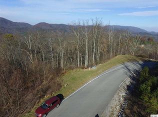 4953 Long Rifle Rd, Walland, TN 37886