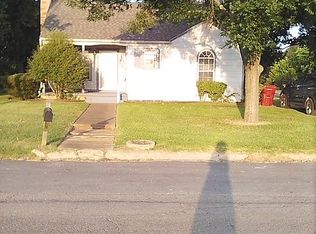 1900 Agnew St, Bonham, TX 75418