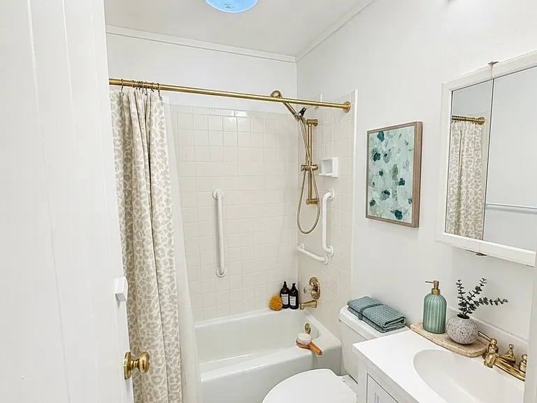 1702 Hillview St — Photo 8