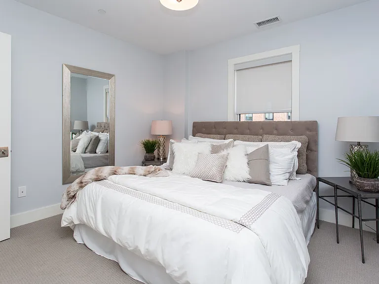 13 W Central St #9 — Photo 6