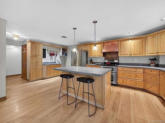 5th image of 32 Turner Road