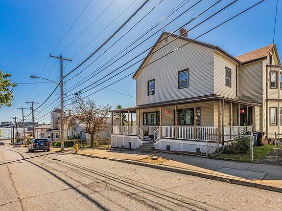 3rd image of 989 Winthrop Ave